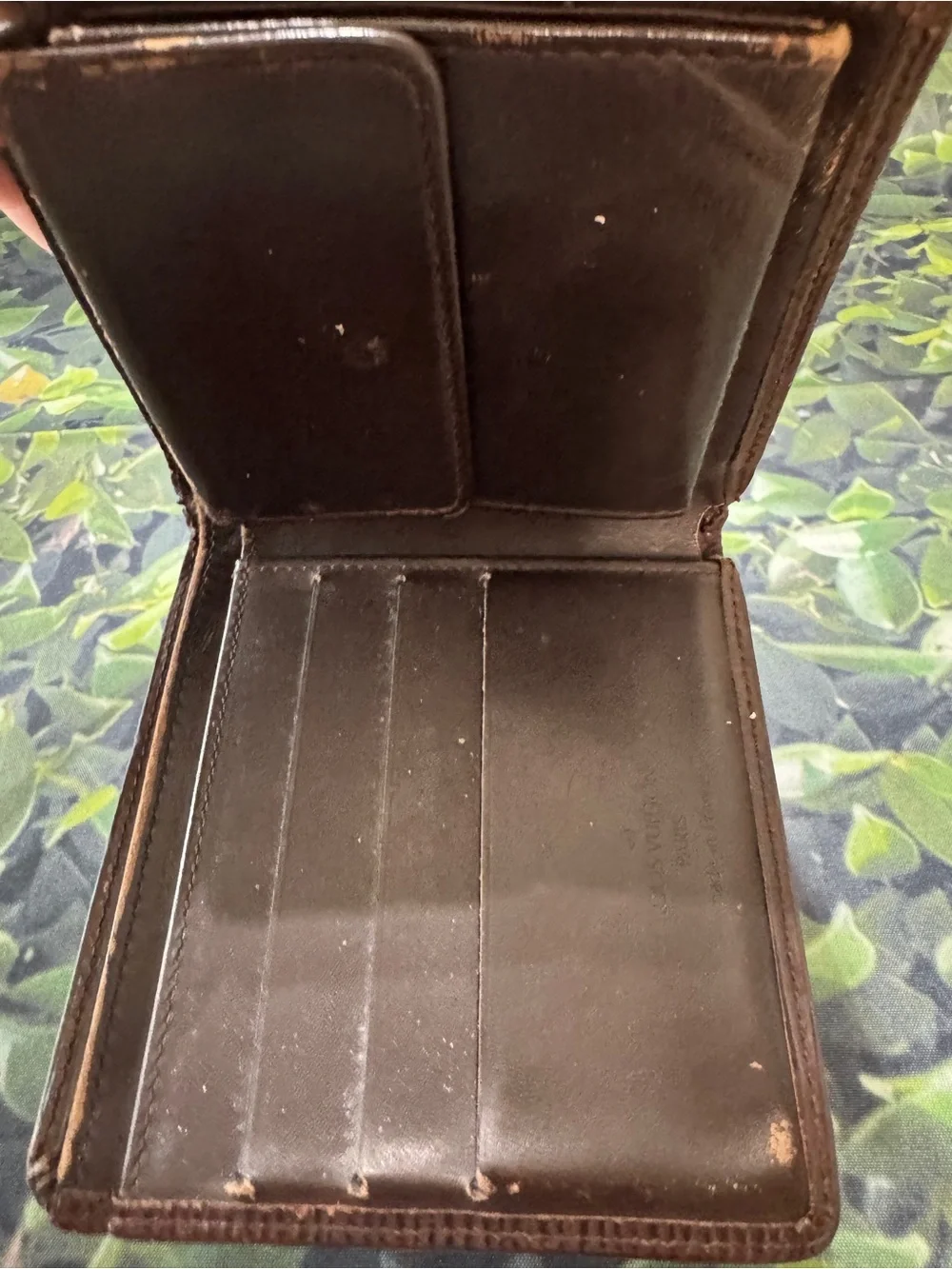 Louis Vuitton Epic brown bi fold wallet